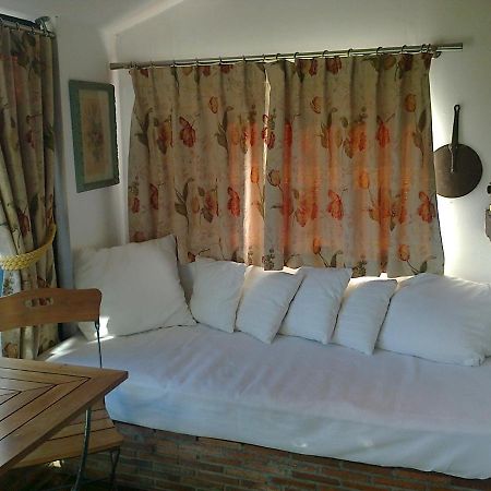 Giverny Cottage Saint-Coulomb Εξωτερικό φωτογραφία